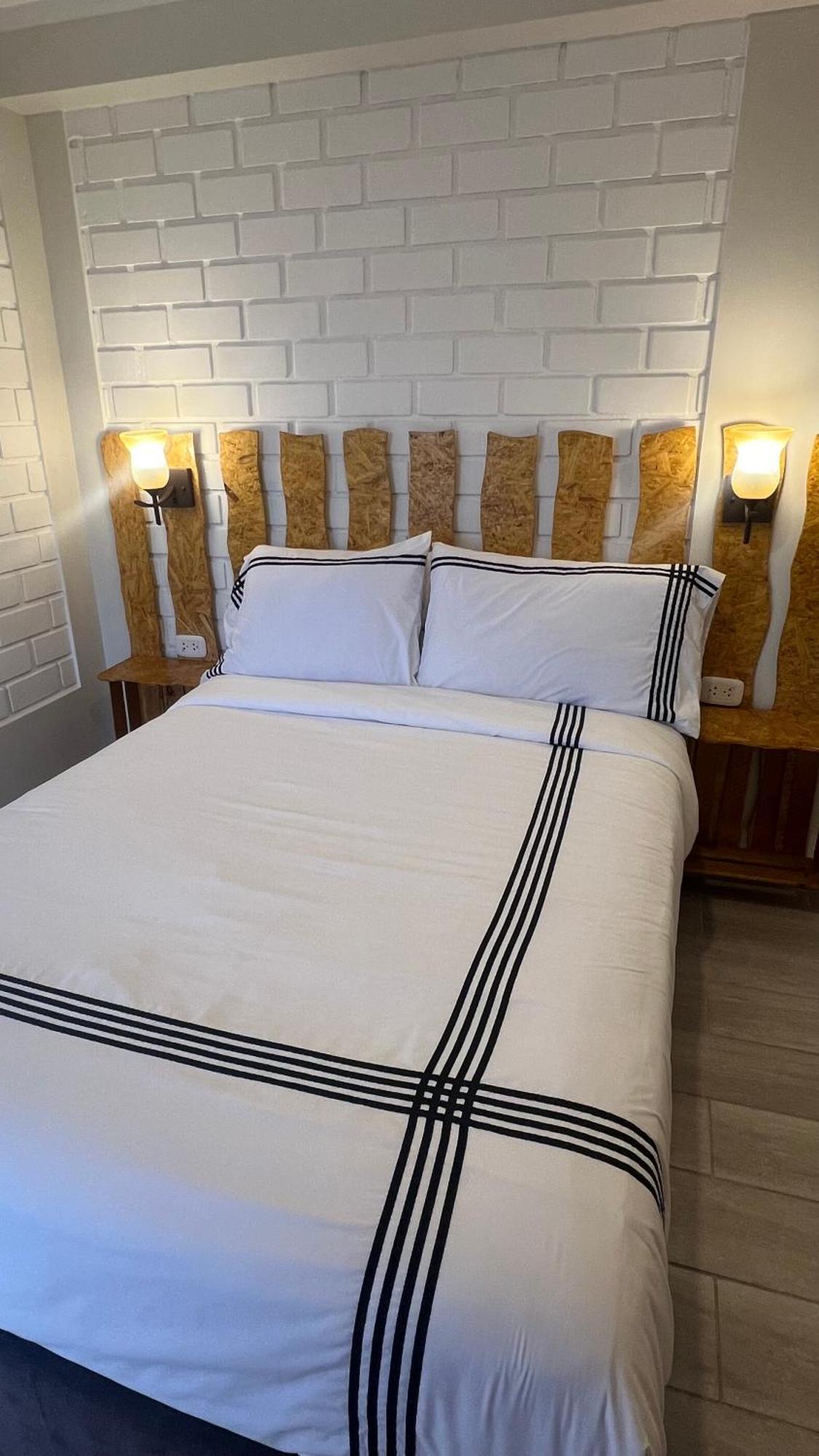 Hotel Aloha Chala Bagian luar foto