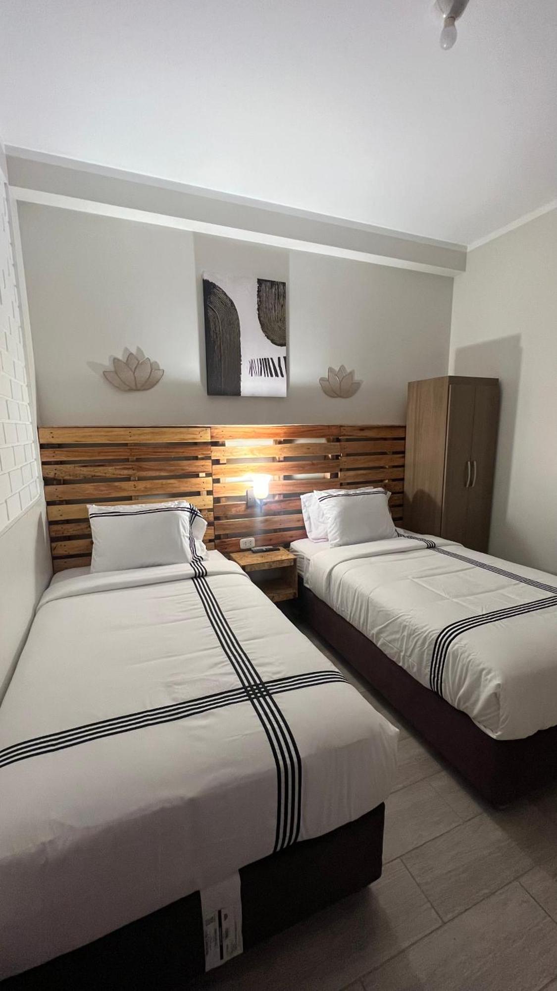 Hotel Aloha Chala Bagian luar foto
