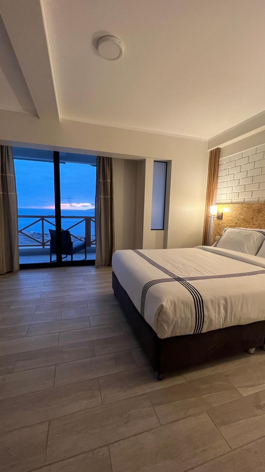 Hotel Aloha Chala Bagian luar foto